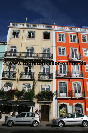 0087_Portugal_Lissabon_bunte Fassaden im Bairro Alto