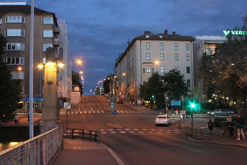 3049_Turku bei Nacht