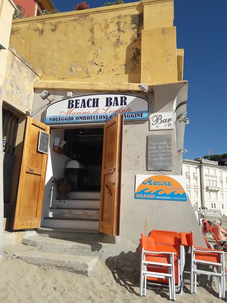 132931_Beach Bar